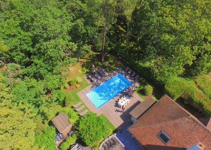 Couette-café D'hôtes Graine De Pin 4*